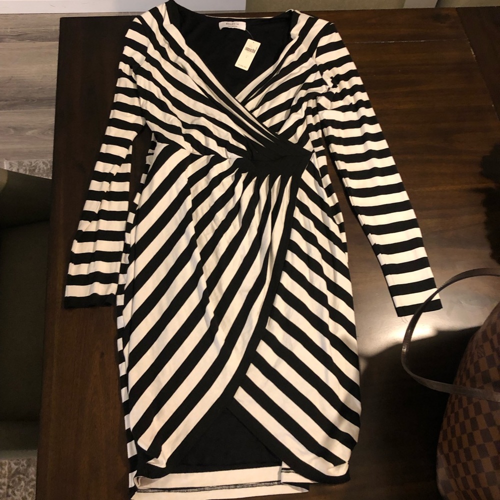 Women’s dress size Large . Brand new